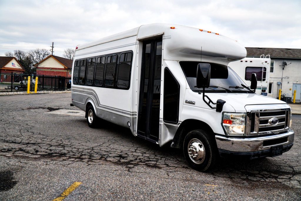 Wedding Limo Service in Detroit